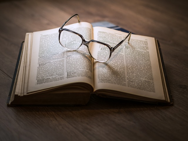 Jak vybrat správnou brýle pro čtení‍ pro starší osoby