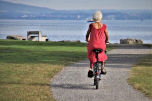 Přání pro důchodce: Jak udělat radost blízkým