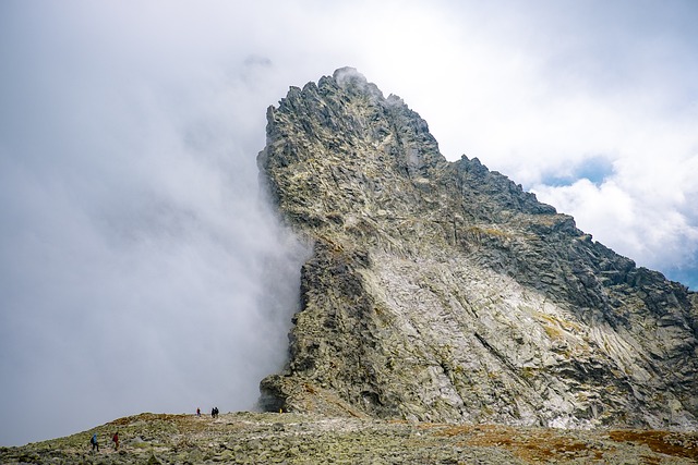 Na přechodu pro chodce drtí Tatra důchodce: Bezpečnost na prvním místě