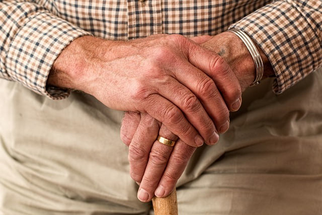 5. Jak zvedák pro seniory pomáhá při převlékání a hygienických potřebách