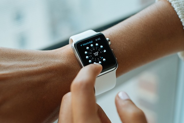 4. Snadné použití⁣ a přizpůsobitelnost:⁢ Jak vybrat​ chytré ‌hodinky, ⁣které nezatěžují‌ starší generaci⁣ a přizpůsobí se jejich potřebám