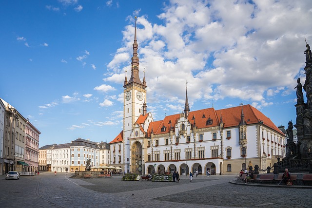 - Možnosti zaměstnání pro důchodce v Olomouci: Přehled pracovních příležitostí v regionu