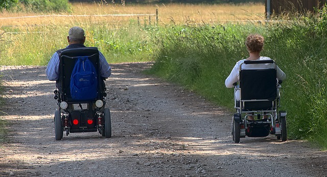 Podpora samostatnosti a mobility: Jaký vliv má elektrický vozík na každodenní život důchodců