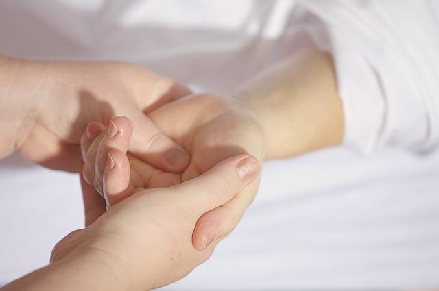 8. Co je fyzioterapie a jak ​může pomoci⁤ při bolesti zad?