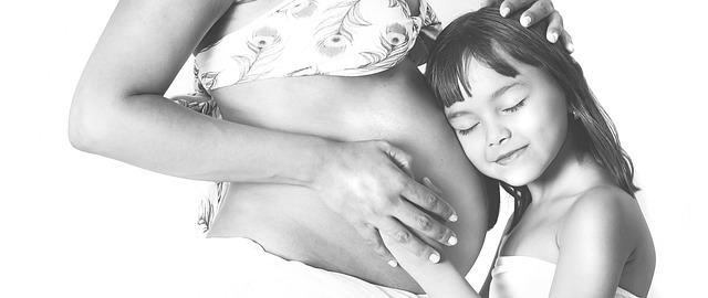 3. Náznaky ‌těhotenství: Odhalte subtilní známky,⁢ které vám tělo může ​poskytnout