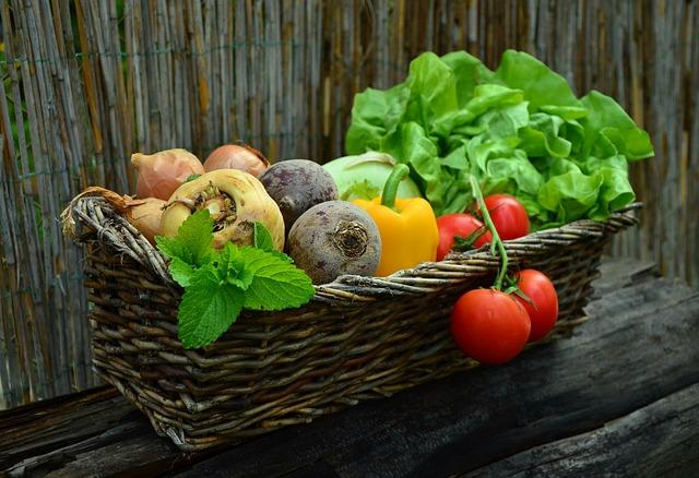 3. Zelenina a ovoce ⁢jako ‌nezbytná součást každého jídla: ⁣Jaké druhy preferovat?