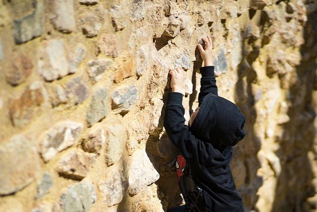 10. Je lepší se obrátit na odborníka: Jak vám finanční poradce nebo advokát může pomoci s řešením vašich záležitostí týkajících se vdovského důchodu?