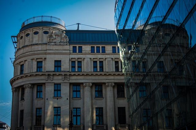 Jak se projevuje počínající stařecká demence? První symptomy onemocnění 4 Jak se projevuje ztráta paměti a orientace